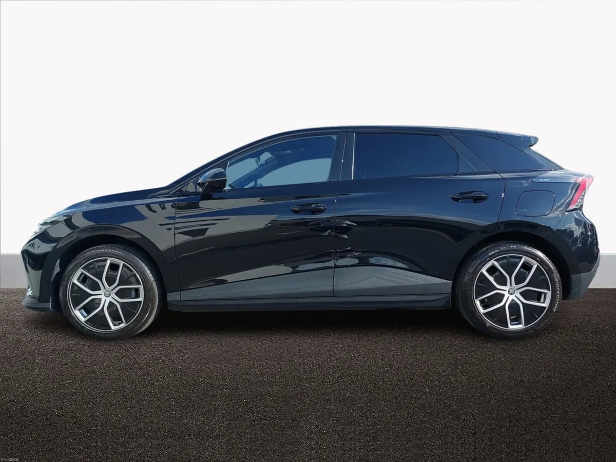 *DEPOSIT TAKEN*MG4 2024 - LR 64kWh - Low Mileage - Image 5