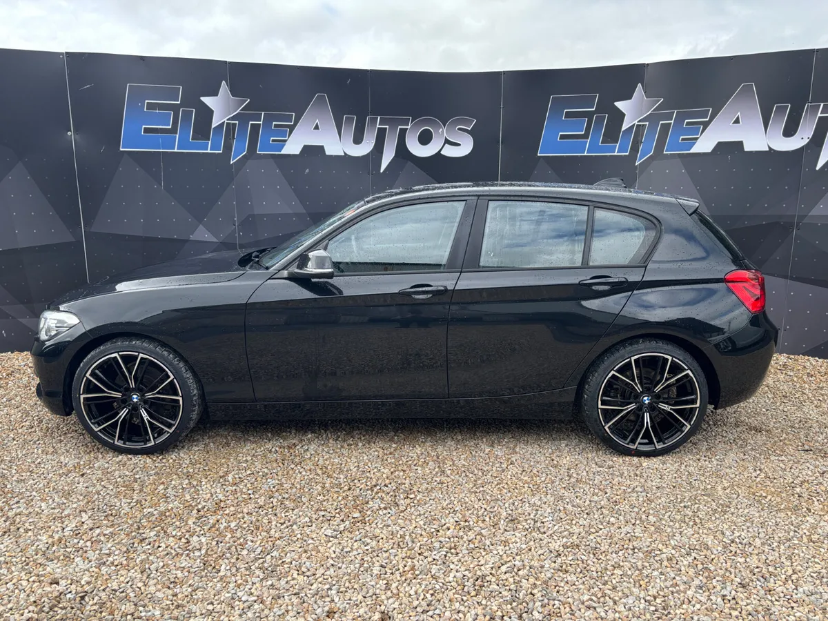BMW 1-Series 118 i Automatic - Image 2