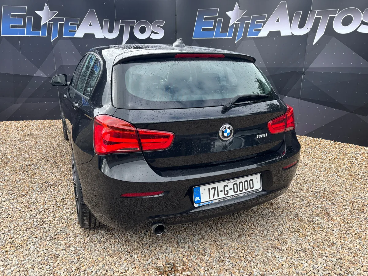 BMW 1-Series 118 i Automatic - Image 3