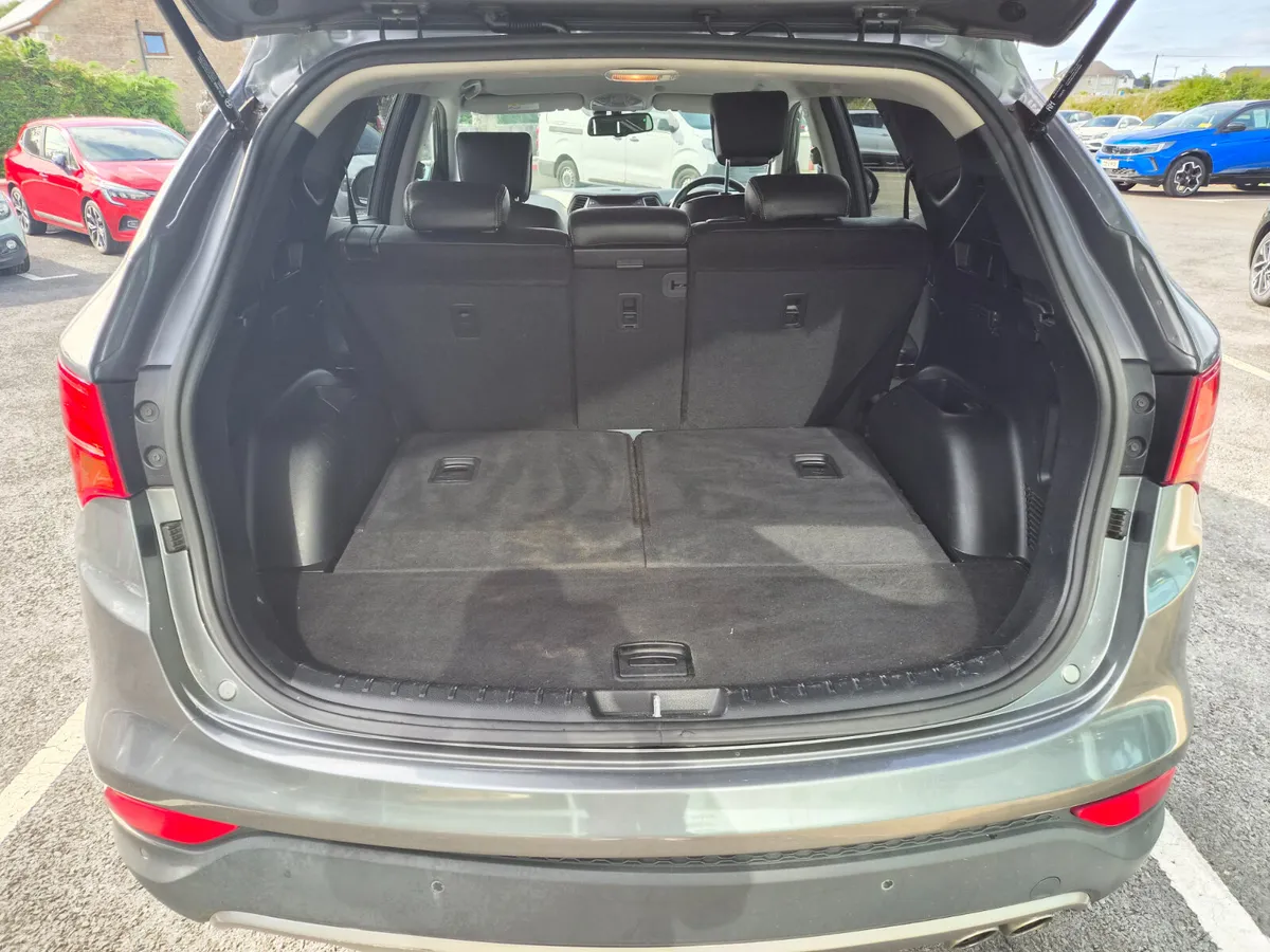 Hyundai Santa Fe 2016 2.2L Diesel Manual - Image 6