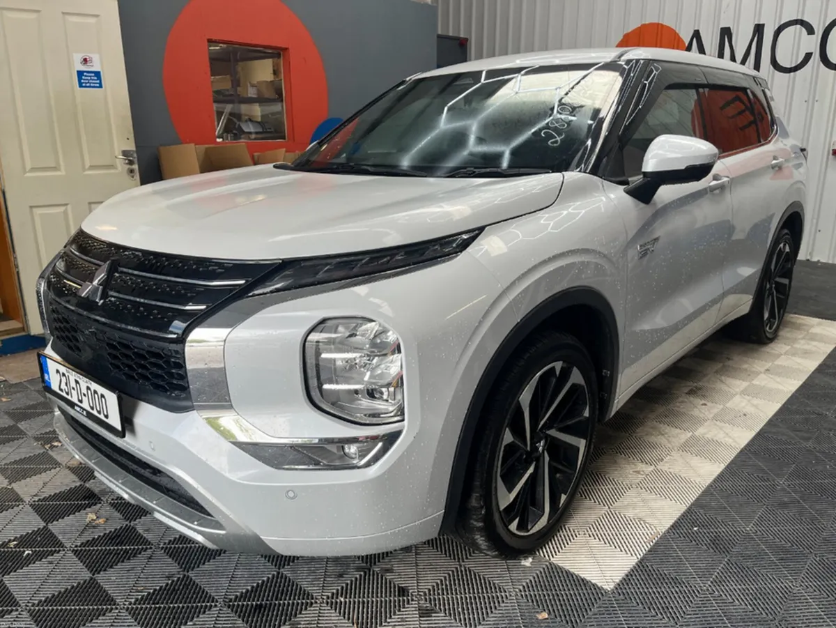 Mitsubishi Outlander 2023 MITSUBISHI OUTLANDER PHE - Image 6