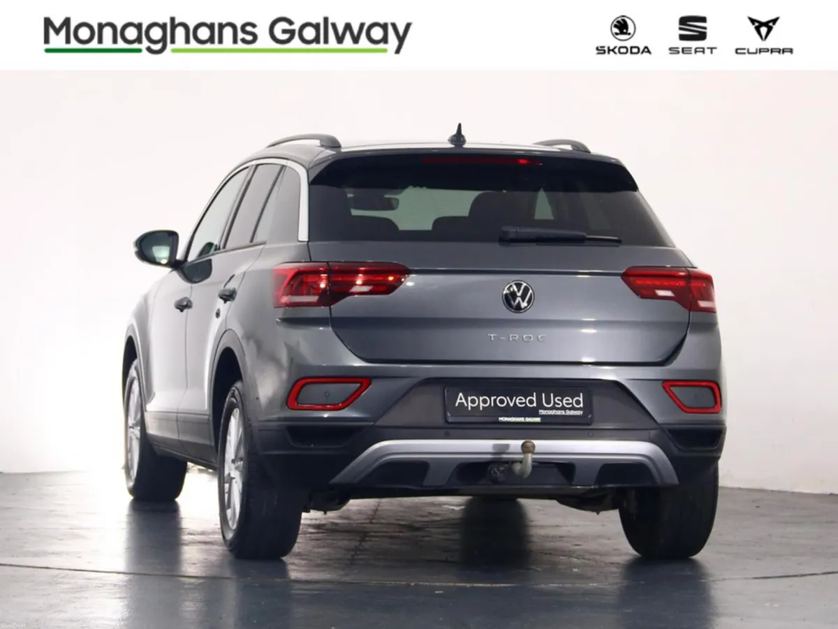 Volkswagen T-Roc LIFE 2.0 TDI MANUAL 6SPEED FWD 11 - Image 4