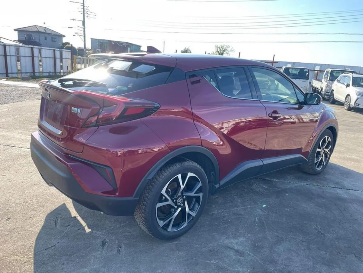 Toyota C-HR G Package Leather seats - Image 3