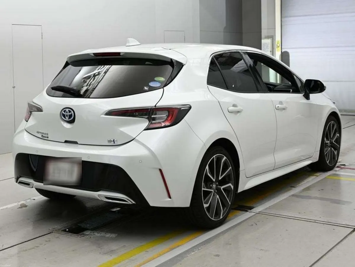 Toyota Corolla SPORTS HYBRID G Z - Image 5
