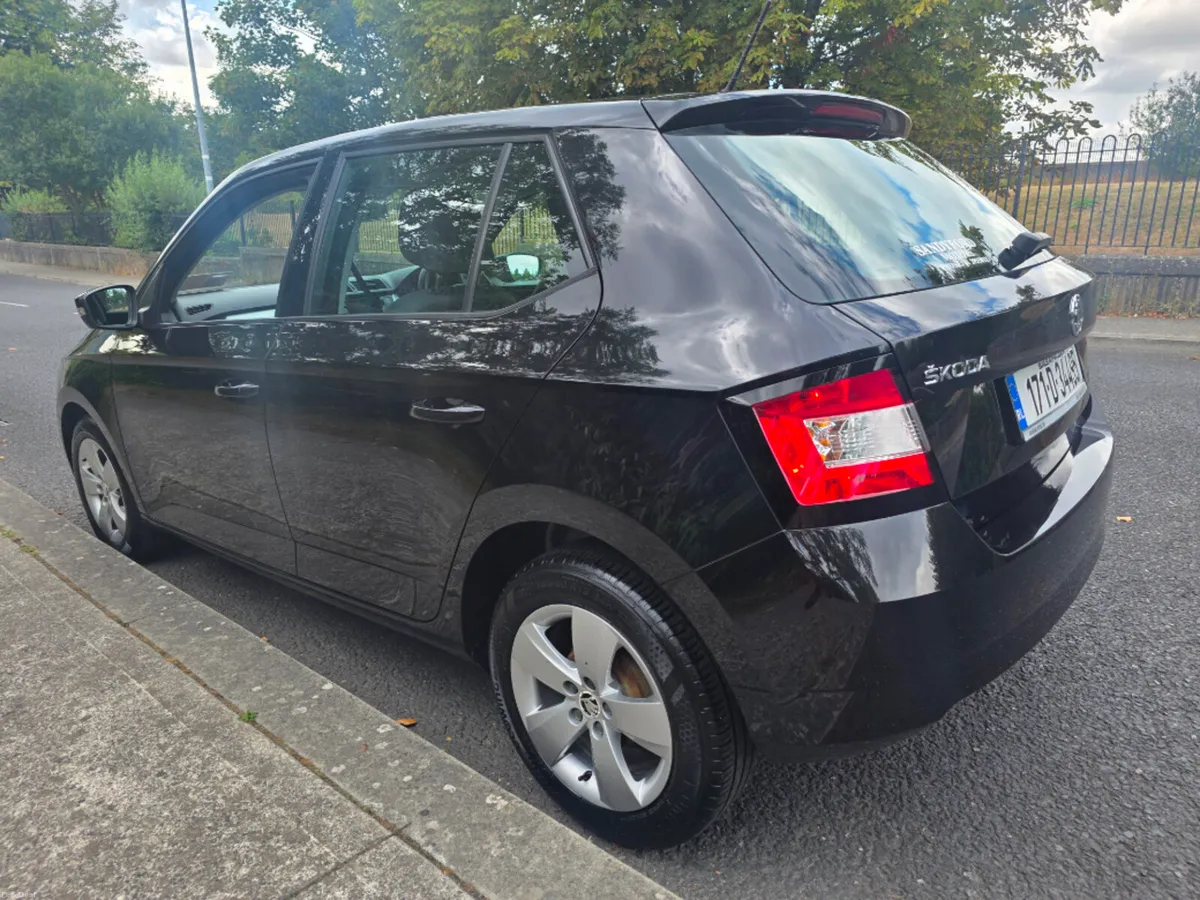 Skoda Fabia Ambition 1.0mpi 60HP 4DR - Image 5