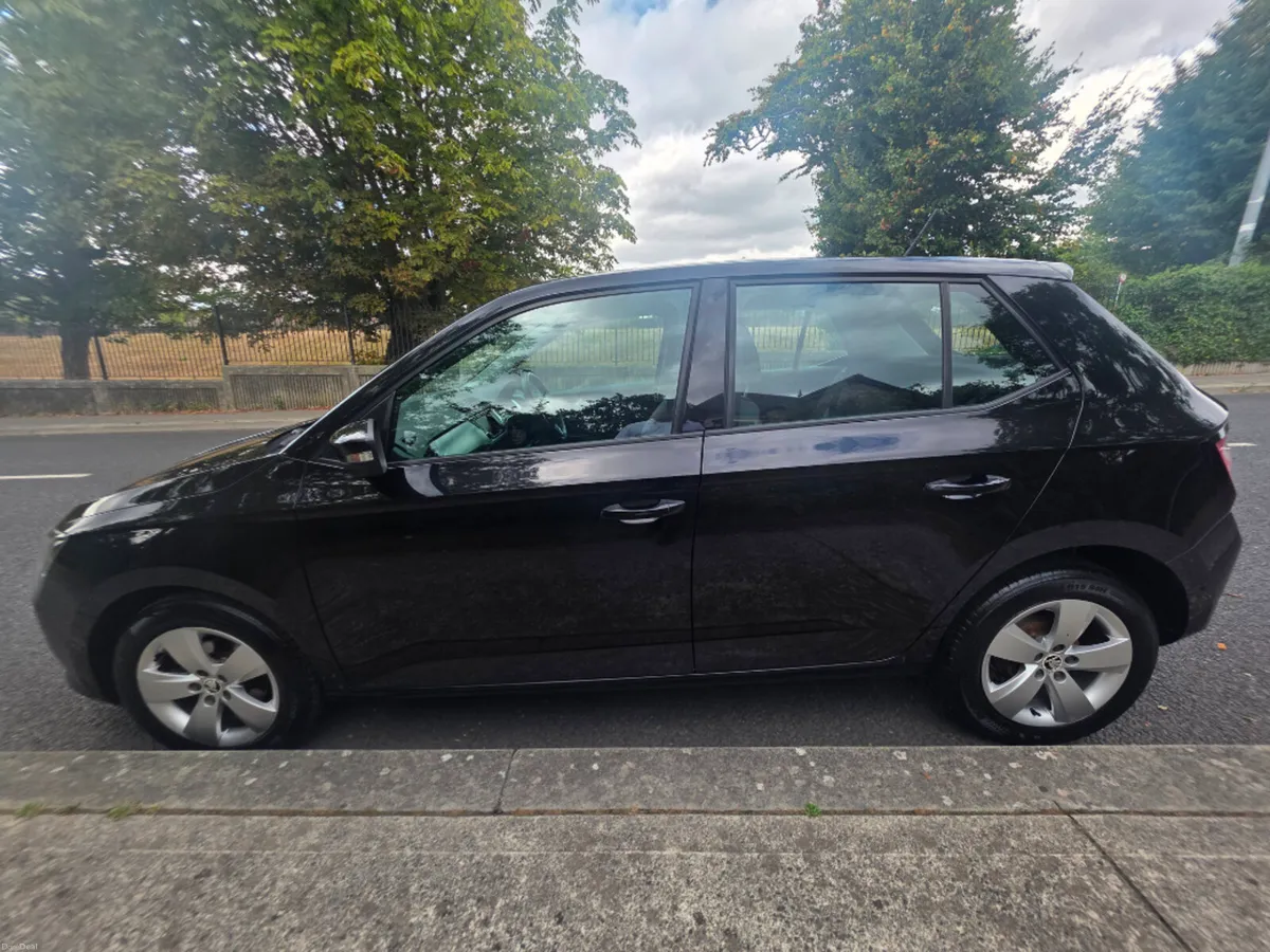 Skoda Fabia Ambition 1.0mpi 60HP 4DR - Image 6
