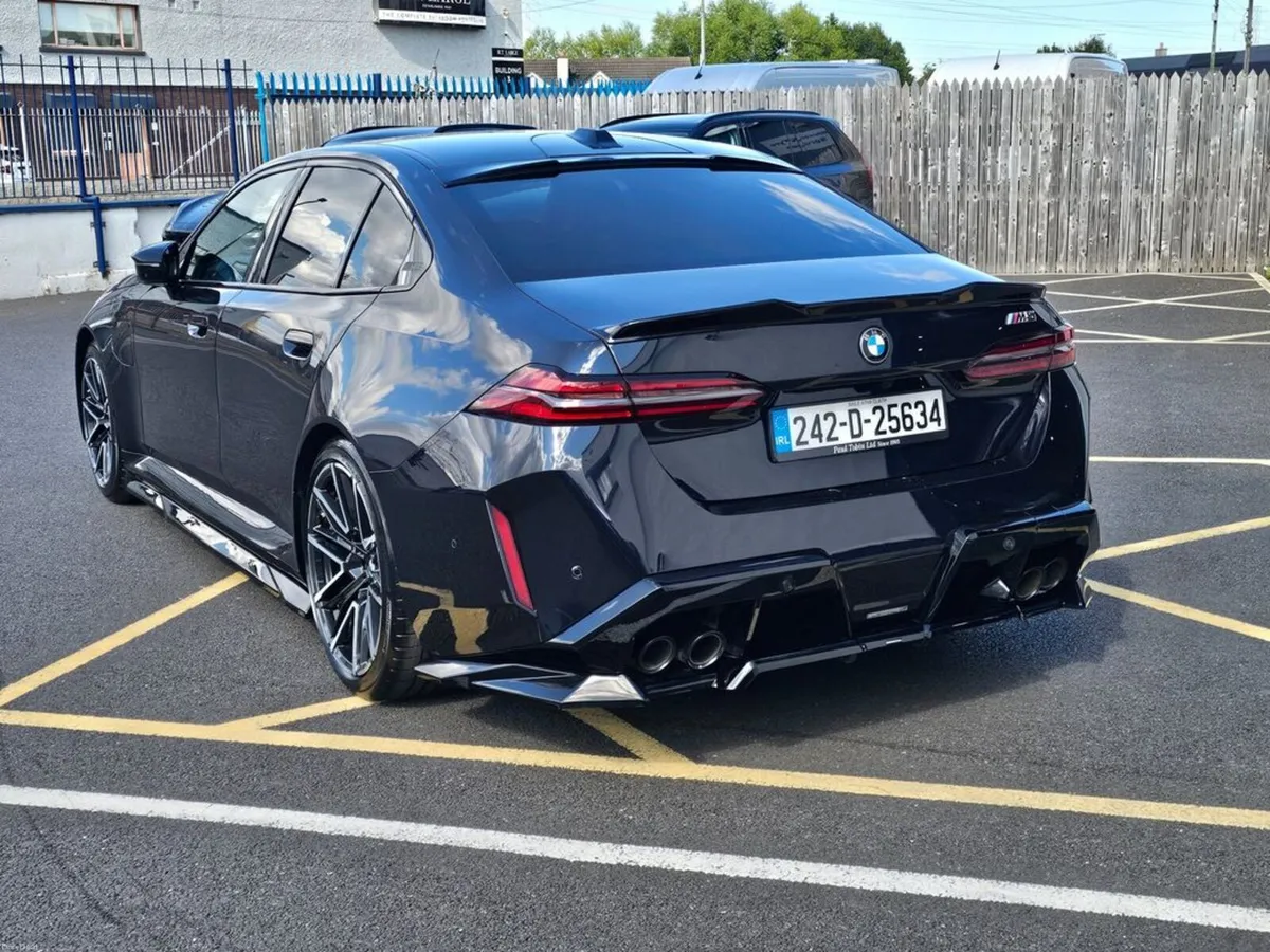 BMW M5 HUGE SPEC // LOW MILES - Image 3