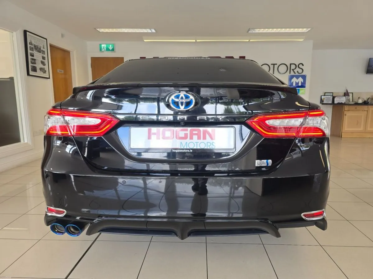 Toyota Camry Hybrid World Sport Edition * Best Spe - Image 5