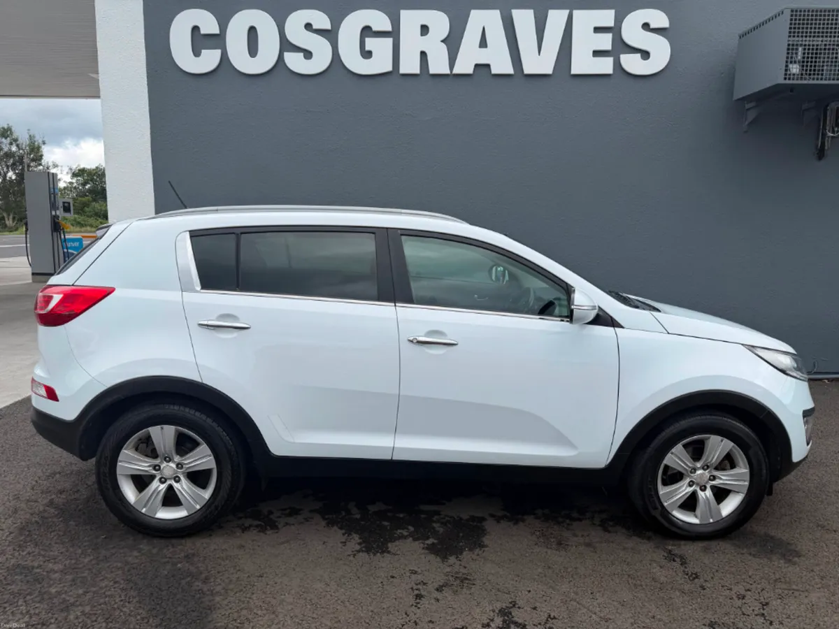 Kia Sportage 1.7 EXS 4DR * FULL LEATHER / BLUETOOT - Image 2