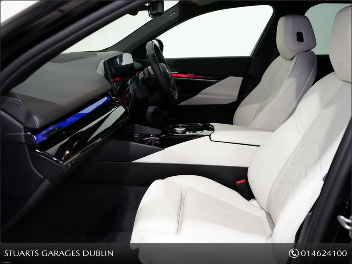 BMW 5-Series 252 REG: PANORAMIC SUNROOF, COMFORT P - Image 3