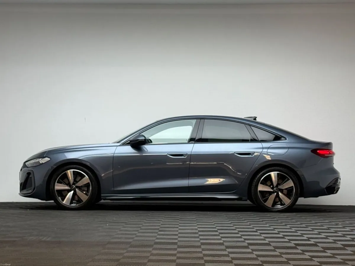 Audi A5 S LINE 2.0 PHEV QUATTRO *PAN ROOF* - Image 4