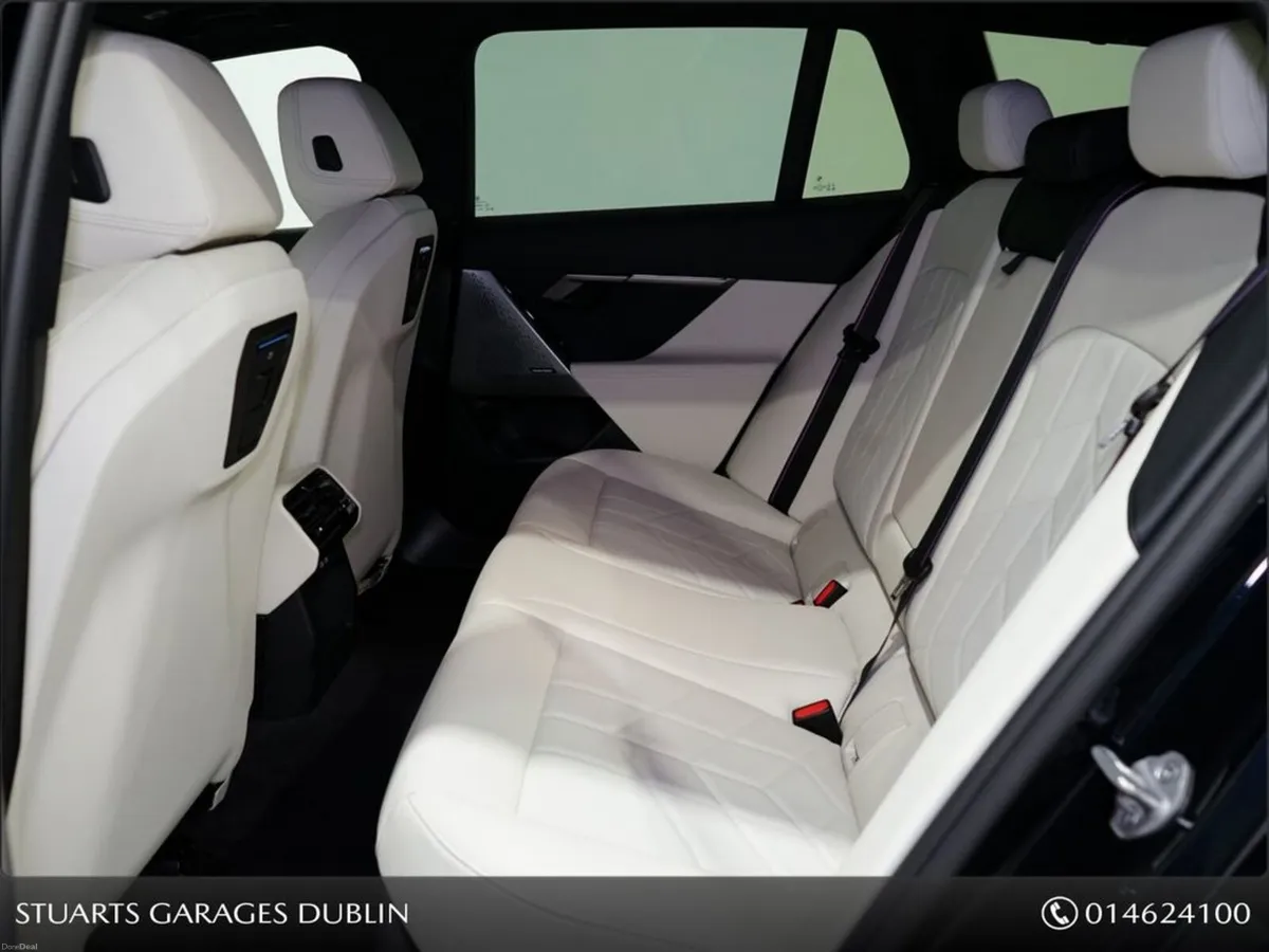 BMW 5-Series *3 X PACKS AND PANORAMIC ROOF* PRO PA - Image 5