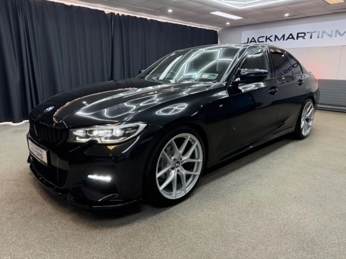 BMW 3-Series 318D M Sport - Image 4