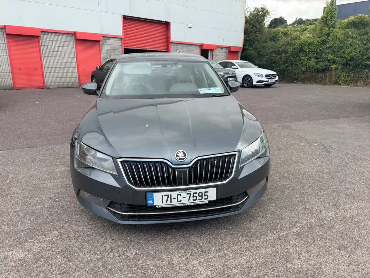 2017 Skoda Superb - Image 2