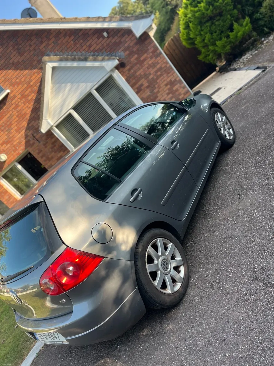 Volkswagen mk5 1.6 sport petrol - Image 3