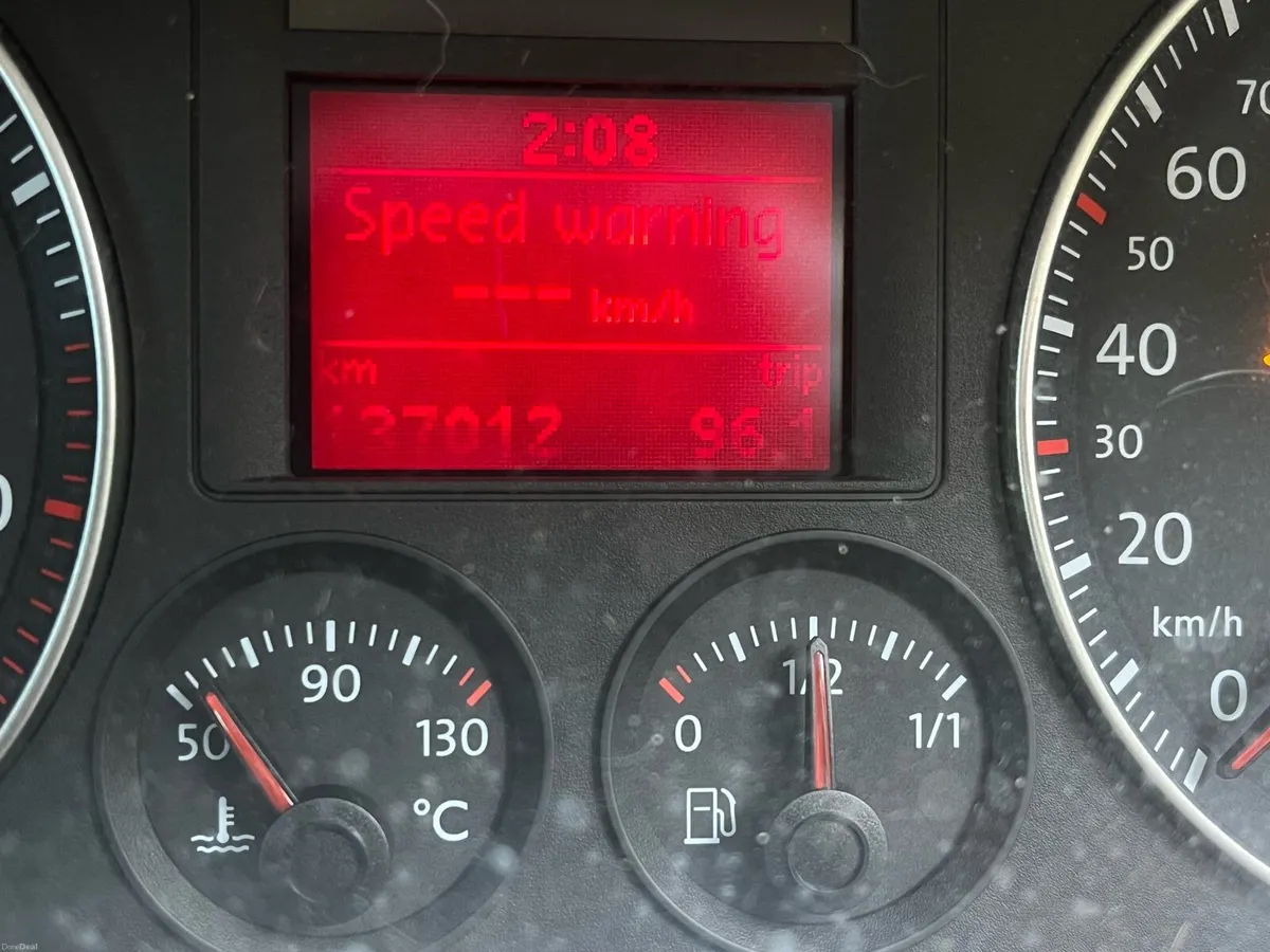 Volkswagen mk5 1.6 sport petrol - Image 6
