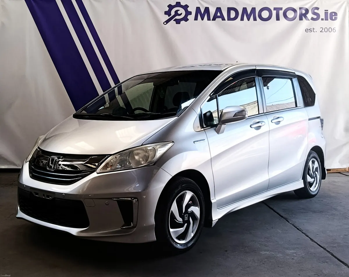 162 Honda Freed 1.5 SELF CHARGING Petrol Hybrid - Image 3