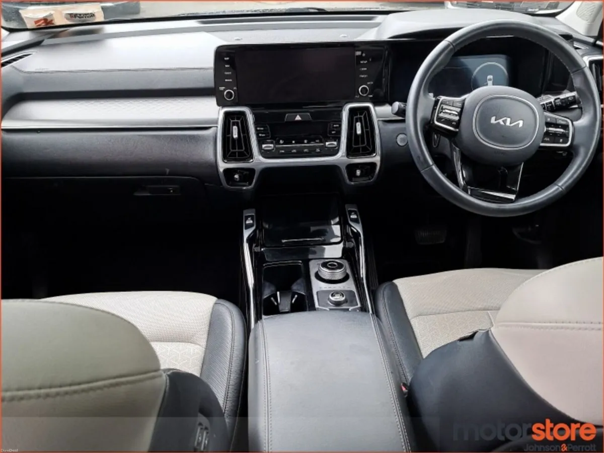Kia Sorento 2.2 K3 4X2 Diesel Automatic - 7 seats - Image 4