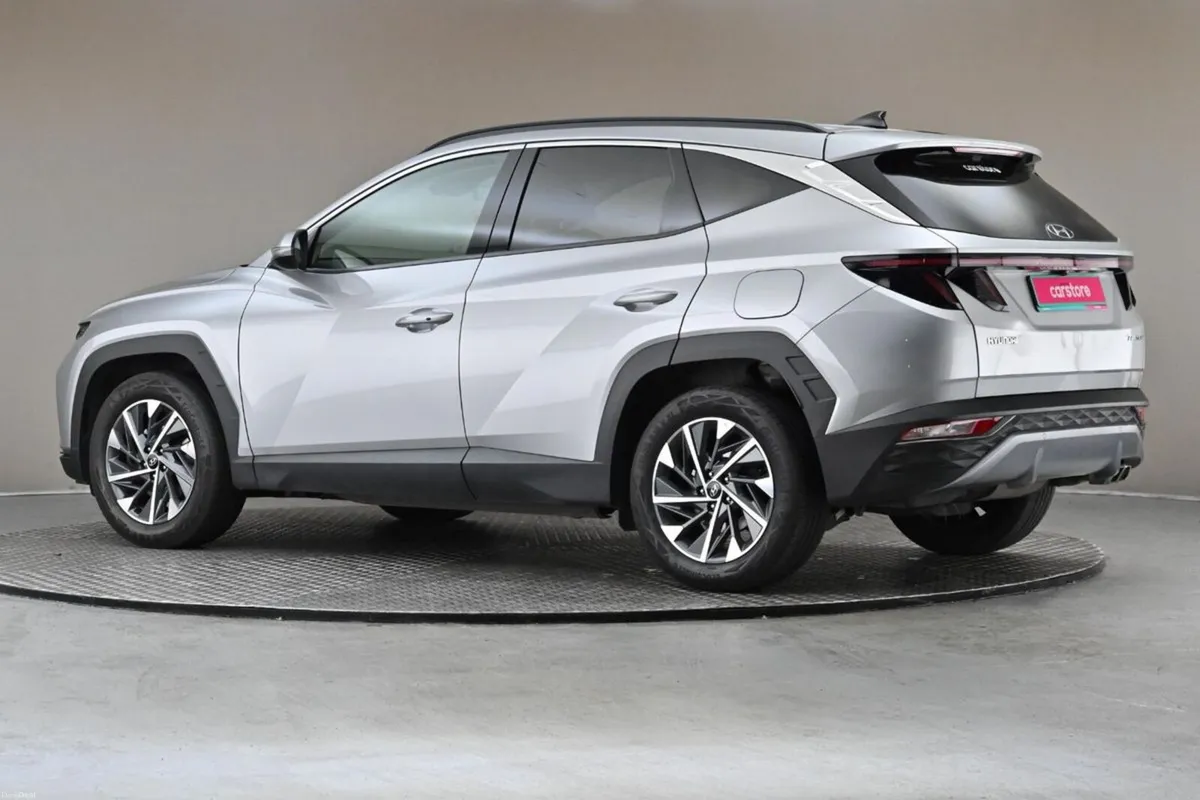 Hyundai Tucson 2WD Executive Plus - Image 5