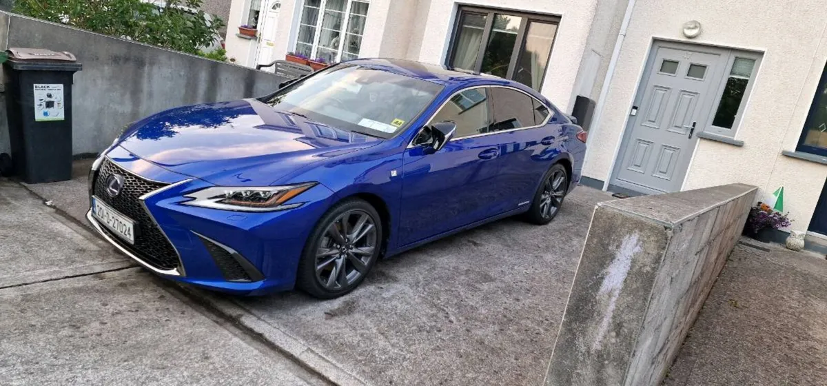 Lexus ES300H F-Sport Car Play STD - Image 1