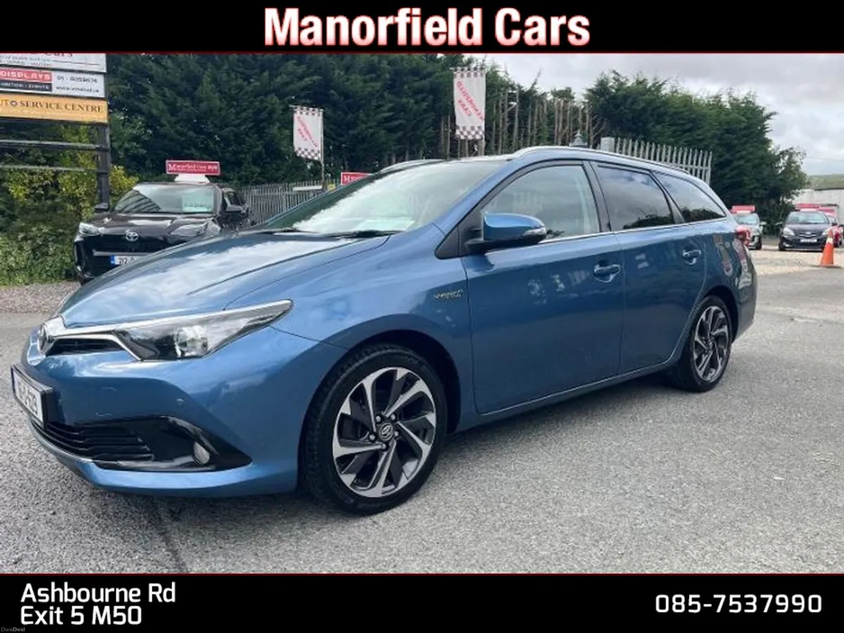 2016 Toyota Auris TOURING  Sol 1.8 Petrol Hybrid - Image 4