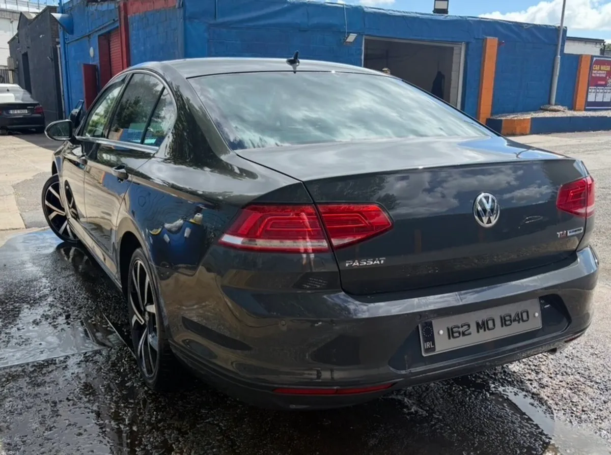 Volswagon Passat - Image 2