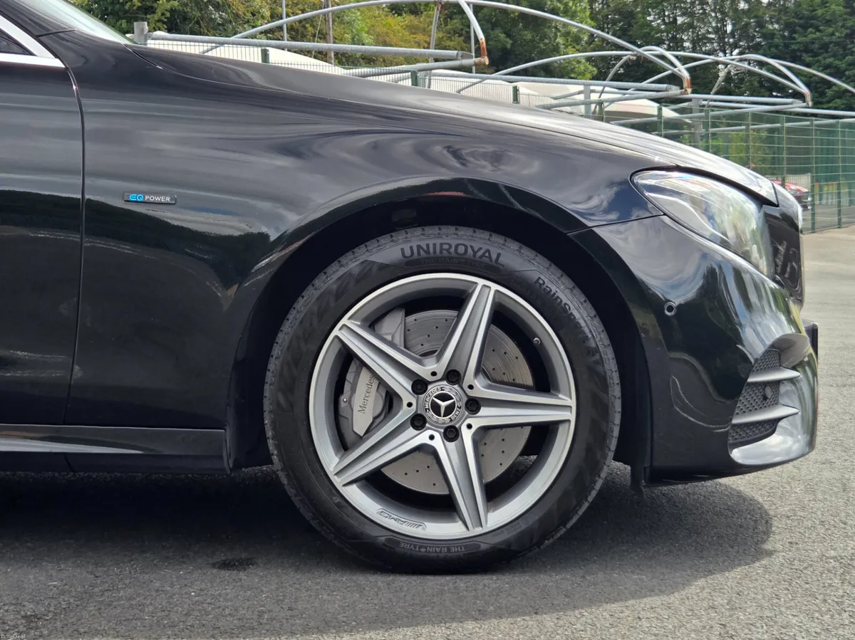 **High Spec** Mercedes-Benz E300de AMG Premium Jus - Image 4