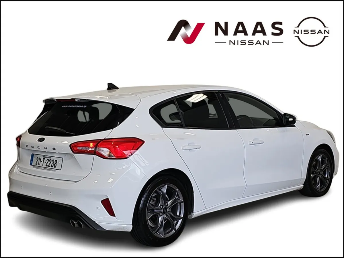 Ford Focus ST-LINE EDITION 5DR 1.5 TD 120 M6 - Image 4
