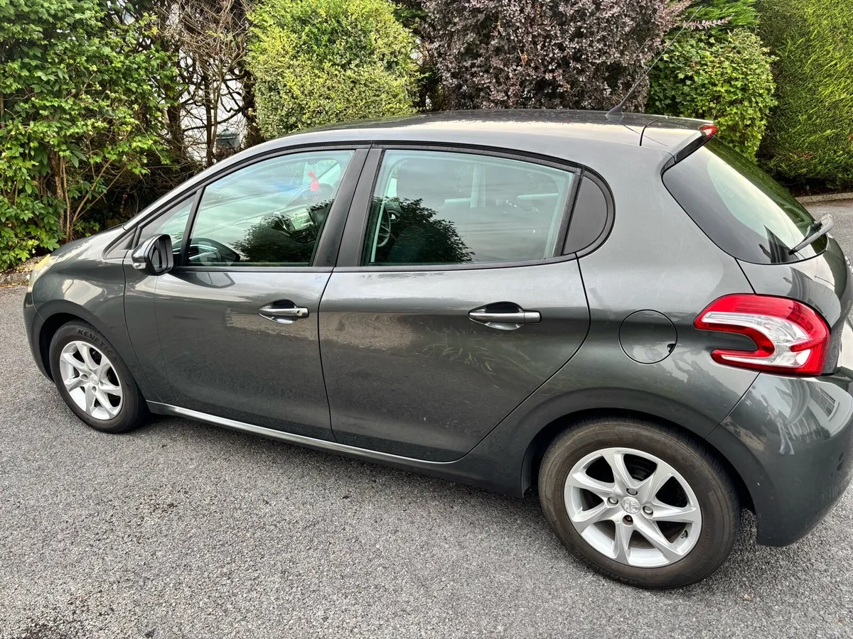 2013 PEUGOT 208 1.2L/ 5 door - Image 2