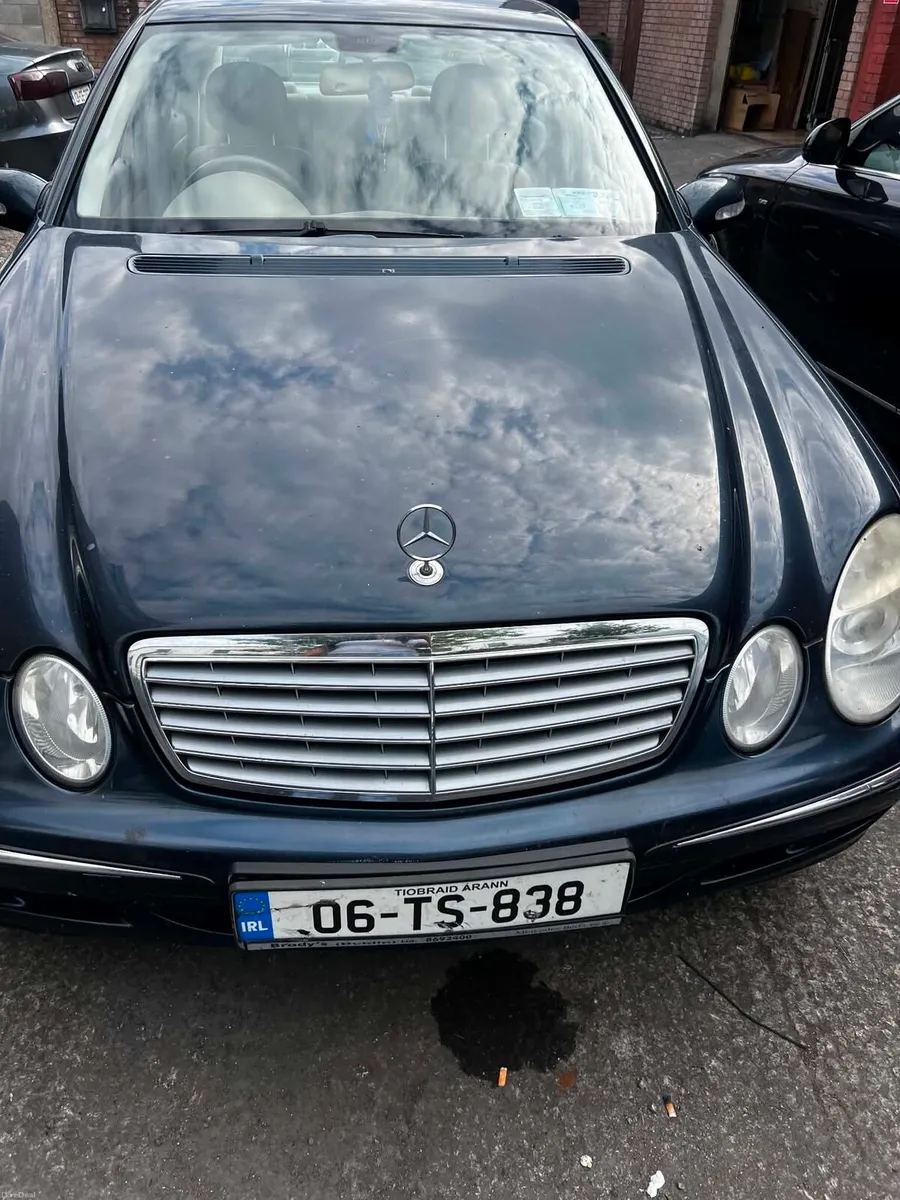 Mercedes E 200 - Image 3