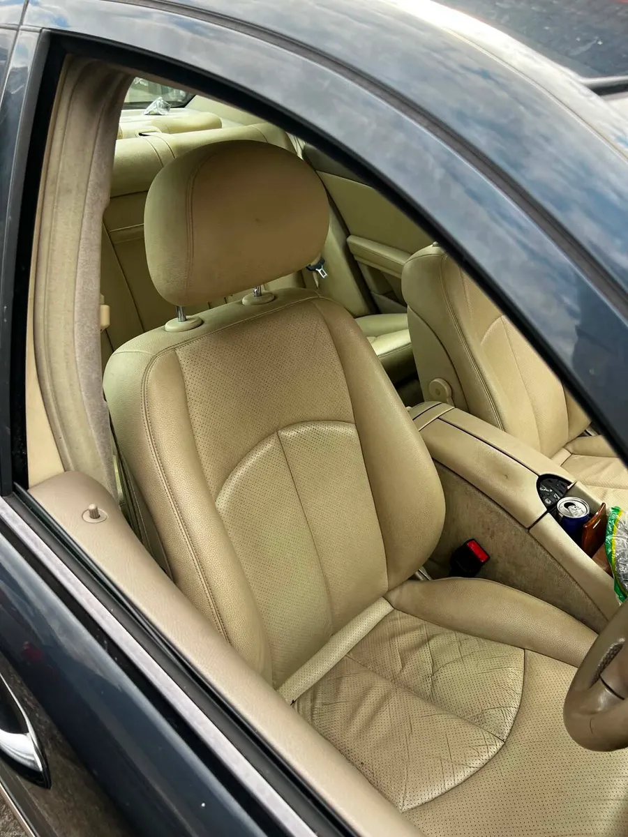 Mercedes E 200 - Image 6