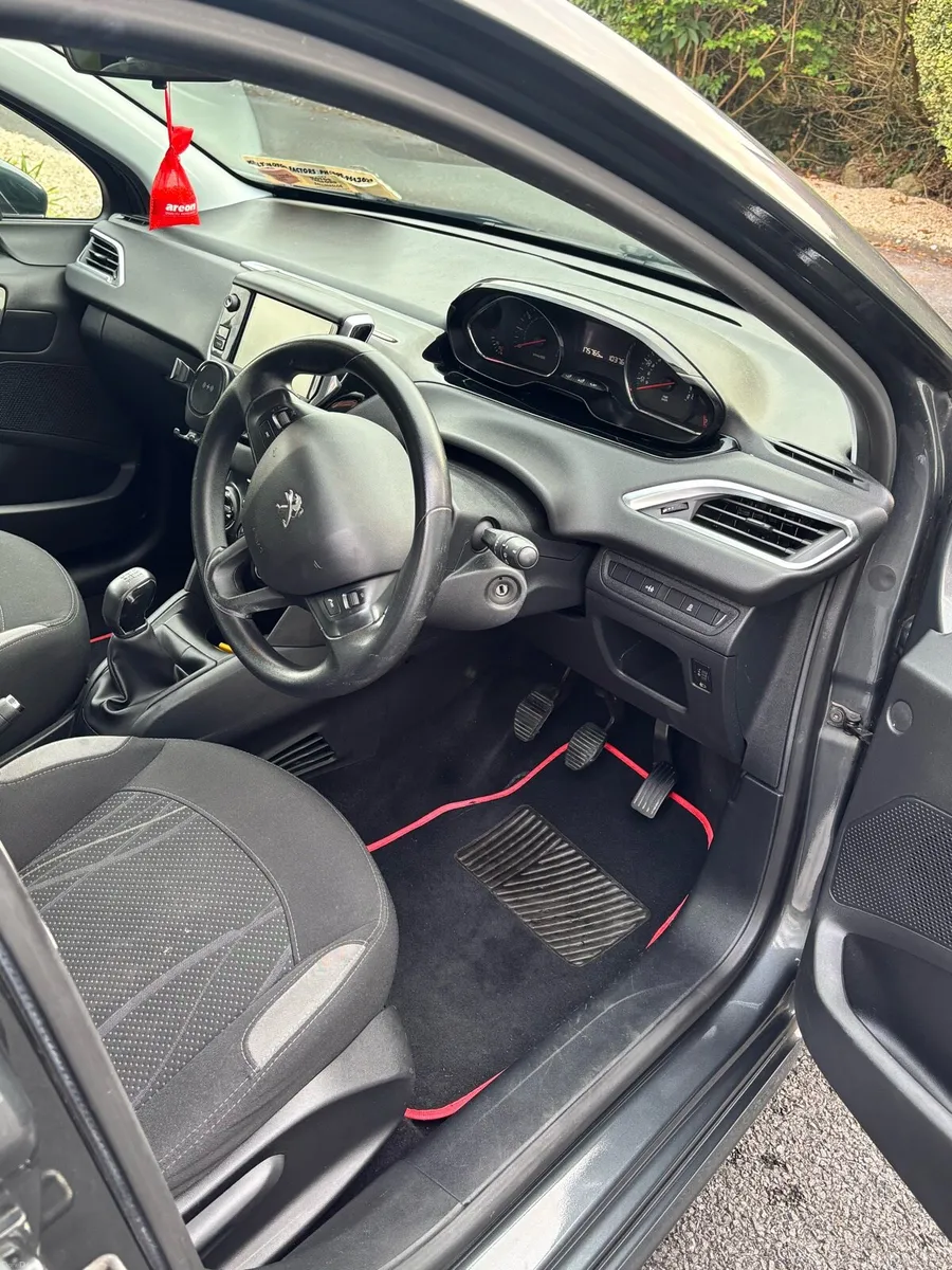 2013 PEUGOT 208 1.2L/ 5 door - Image 6