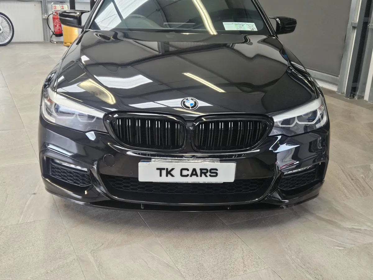 18 BMW 520 SERIES M-SPORT - Image 5