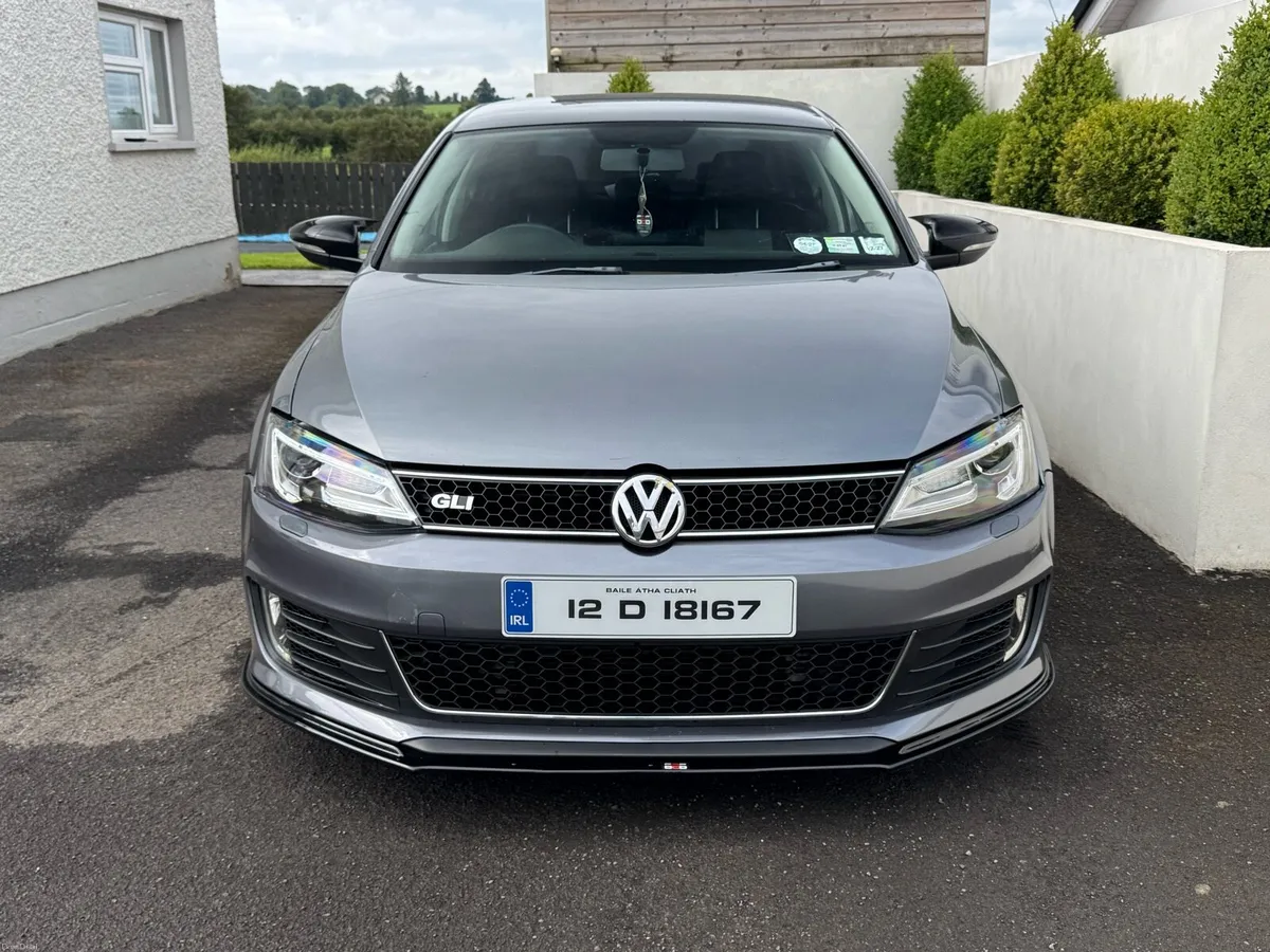 2012 Volkswagen Mk6 Jetta - Image 3