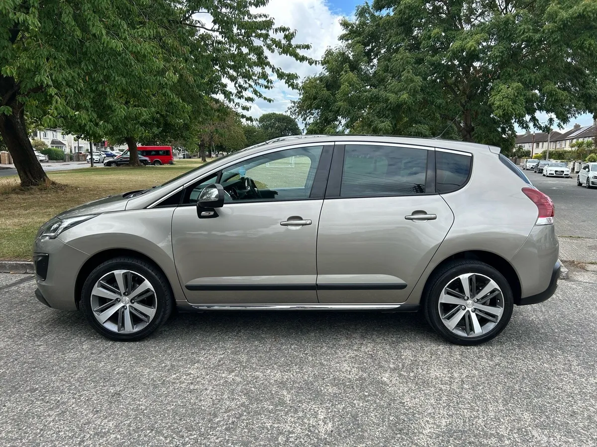 2016 Peugeot 3008 1.6HDI // Low miles // NCT & TAX - Image 5