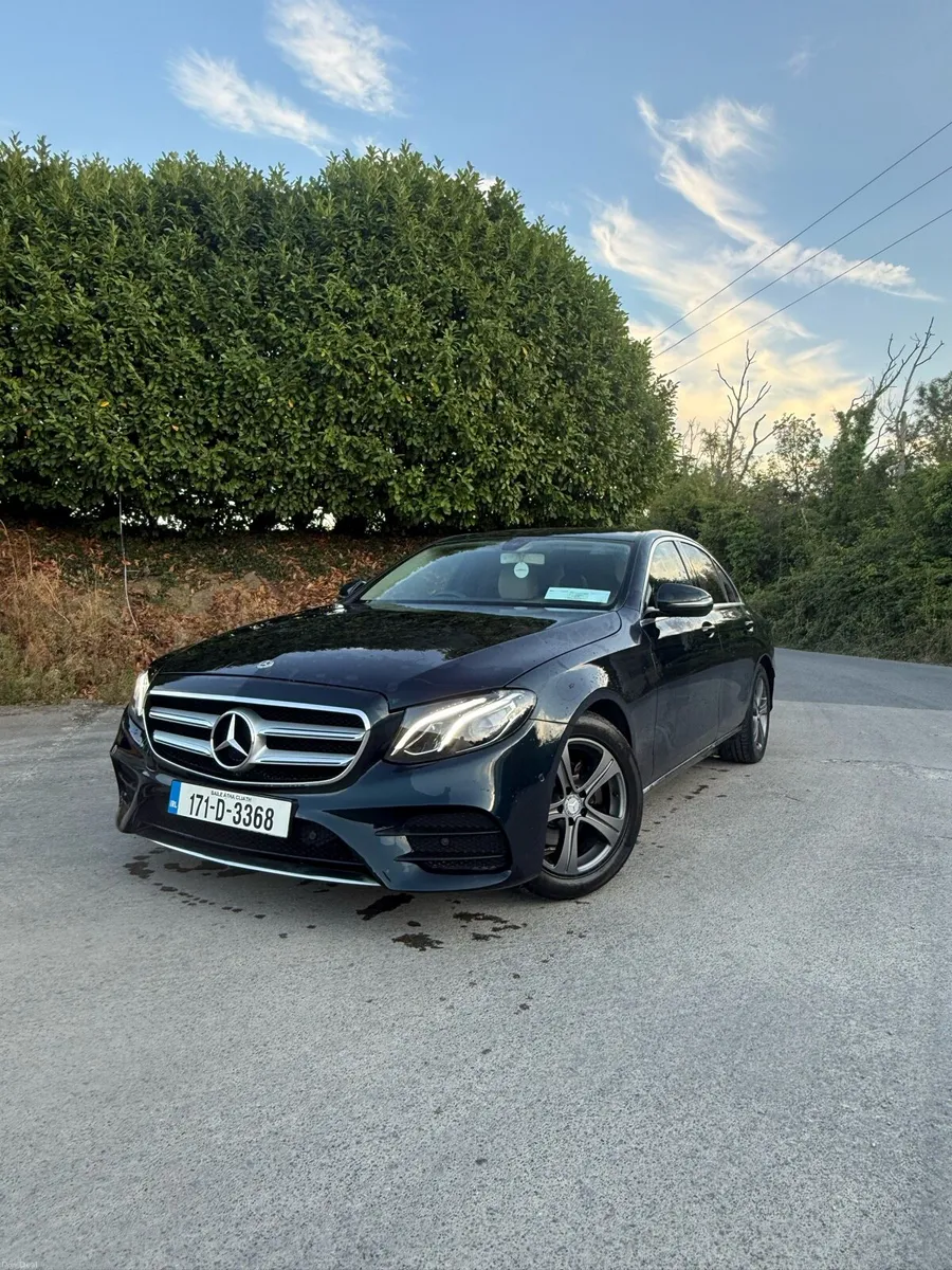 2017 Mercedes-Benz E 200d - Image 1