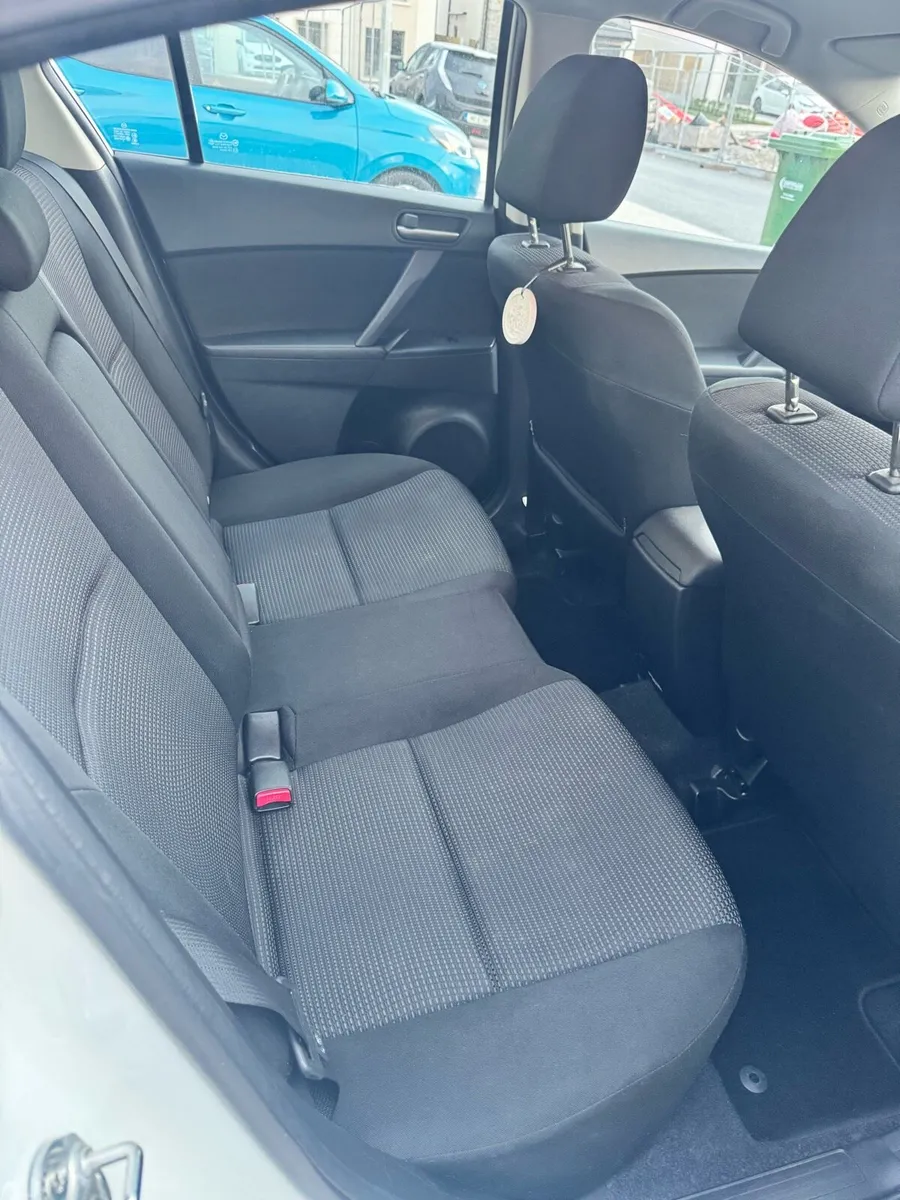 Mazda 3 - Image 4