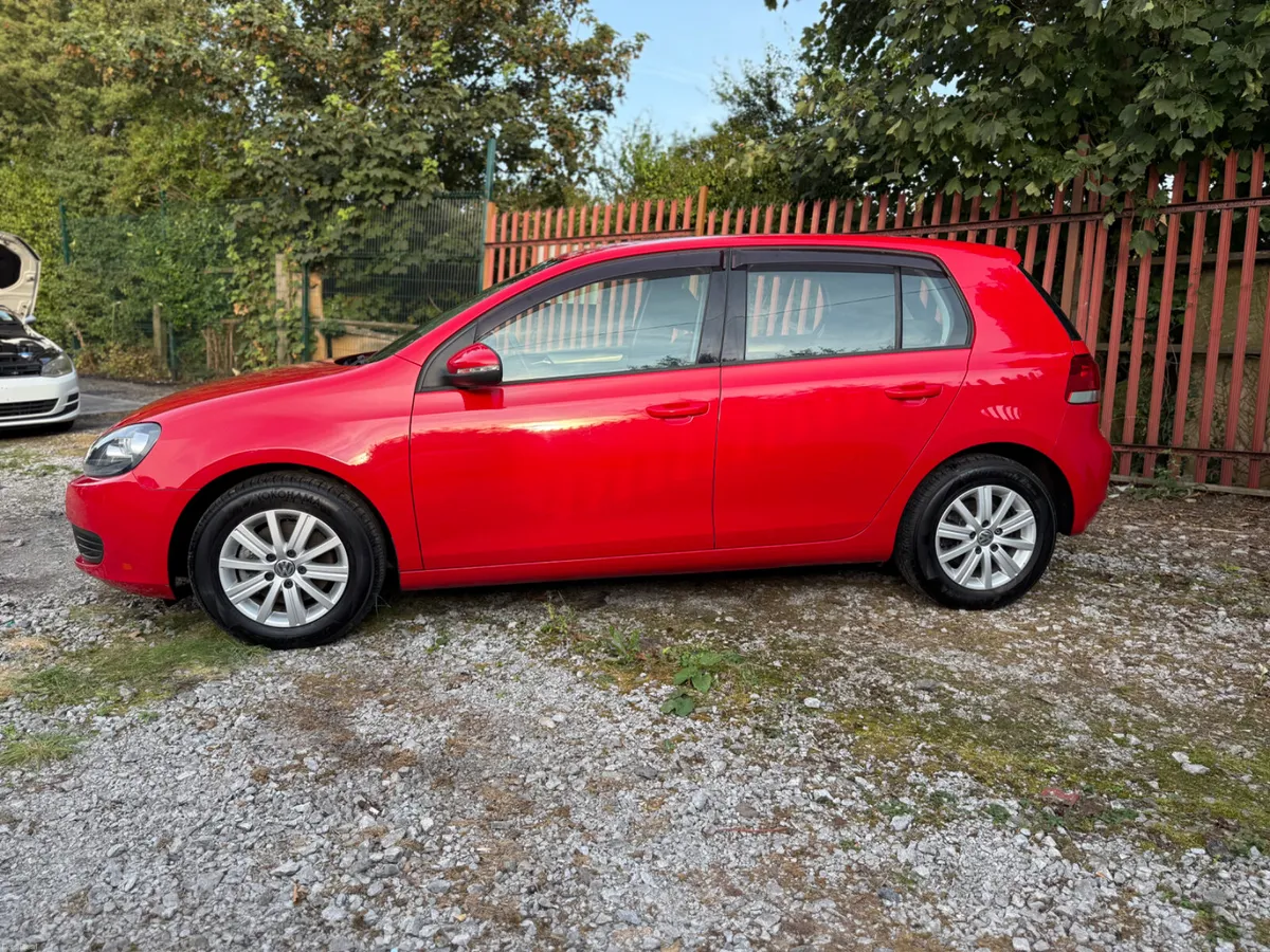 VW GOLF 2013 1.2L PETROL AUTOMATIC VERY LOW MILEAG - Image 6