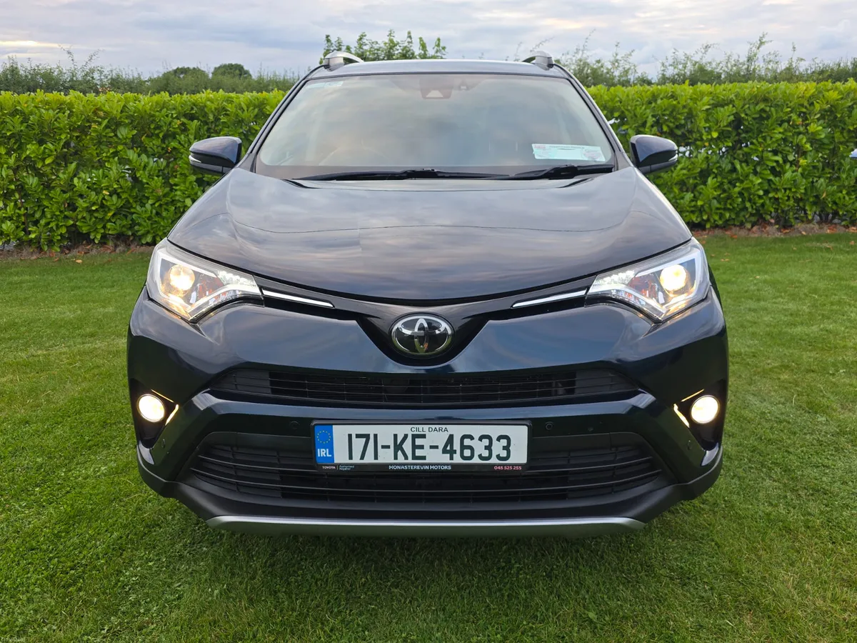 171 Toyota RAV4 D4D 2.0 Diesel 1 Owner - Image 3