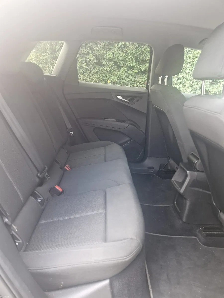 Car - Image 4