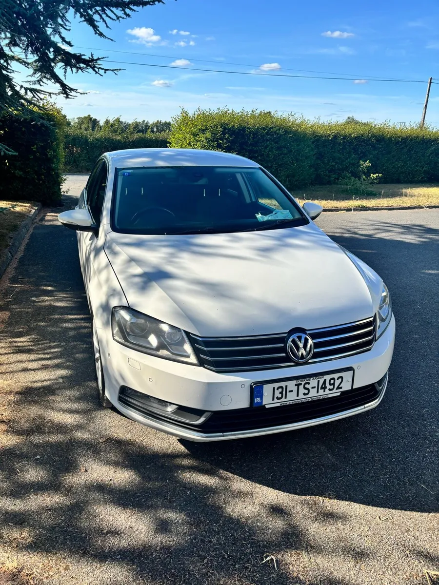 131 Volkswagen Passat 1.6L - Image 2