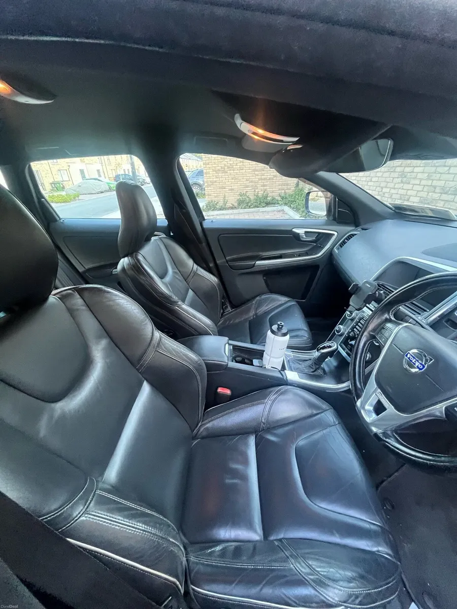 2014 Volvo XC60 - Image 6