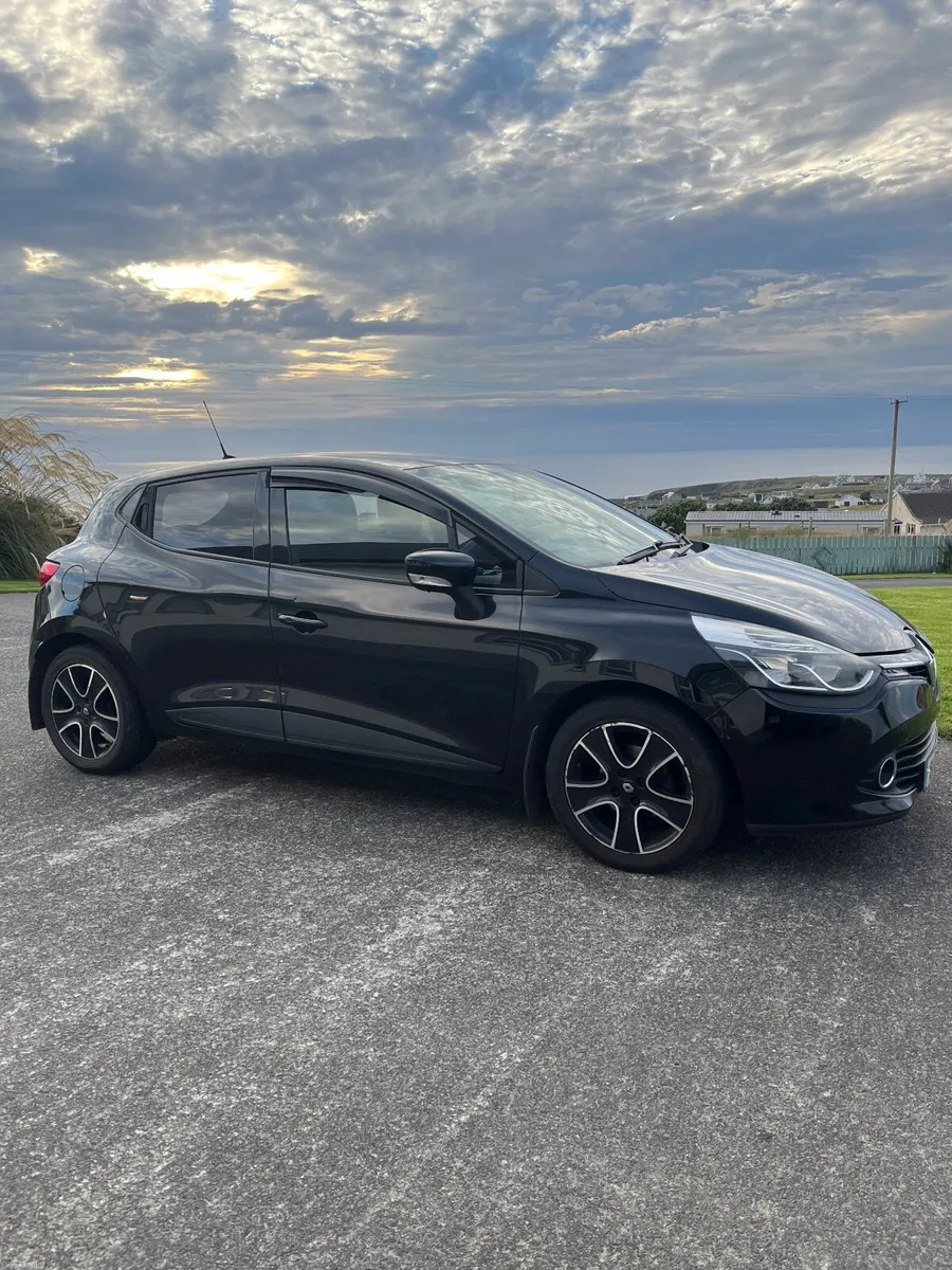 Renault Clio 2015 - Image 1