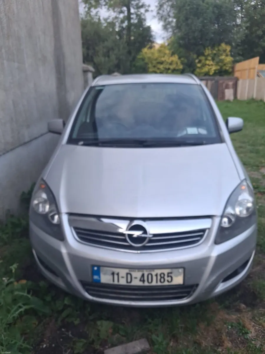 Opel Zafira 2011 - Image 1