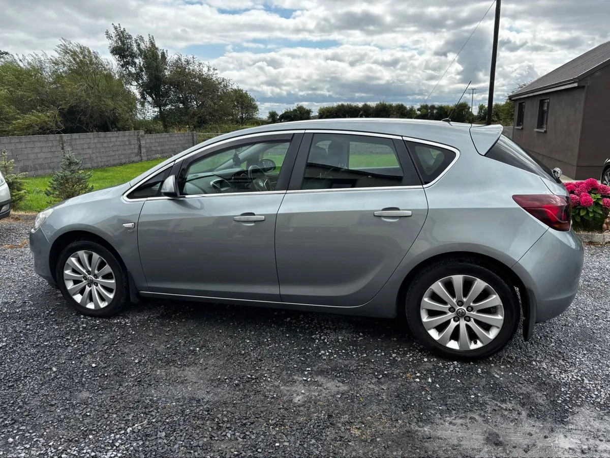 2010 Vauxhall Astra SE 1.6 Petrol - Image 3