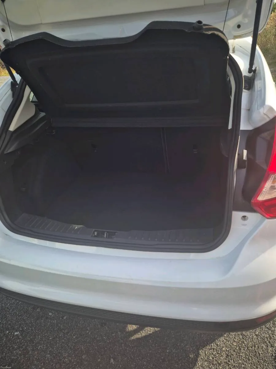 Ford Focus - Image 4