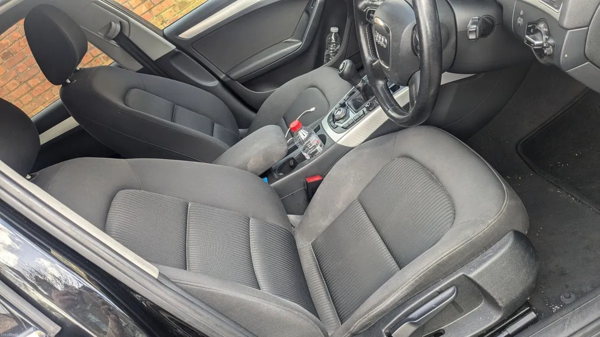 Audi A4 2010 - Image 6