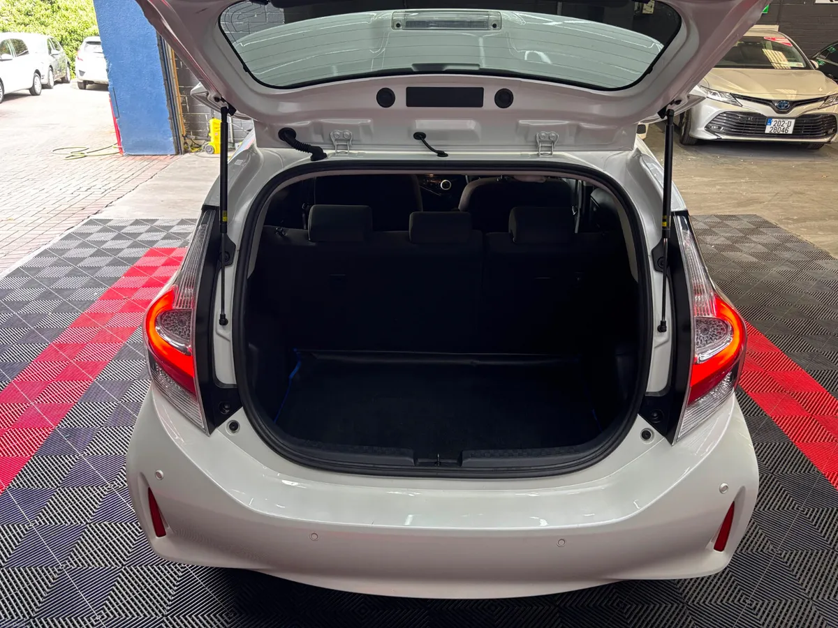 2019 Toyota Aqua - Image 5