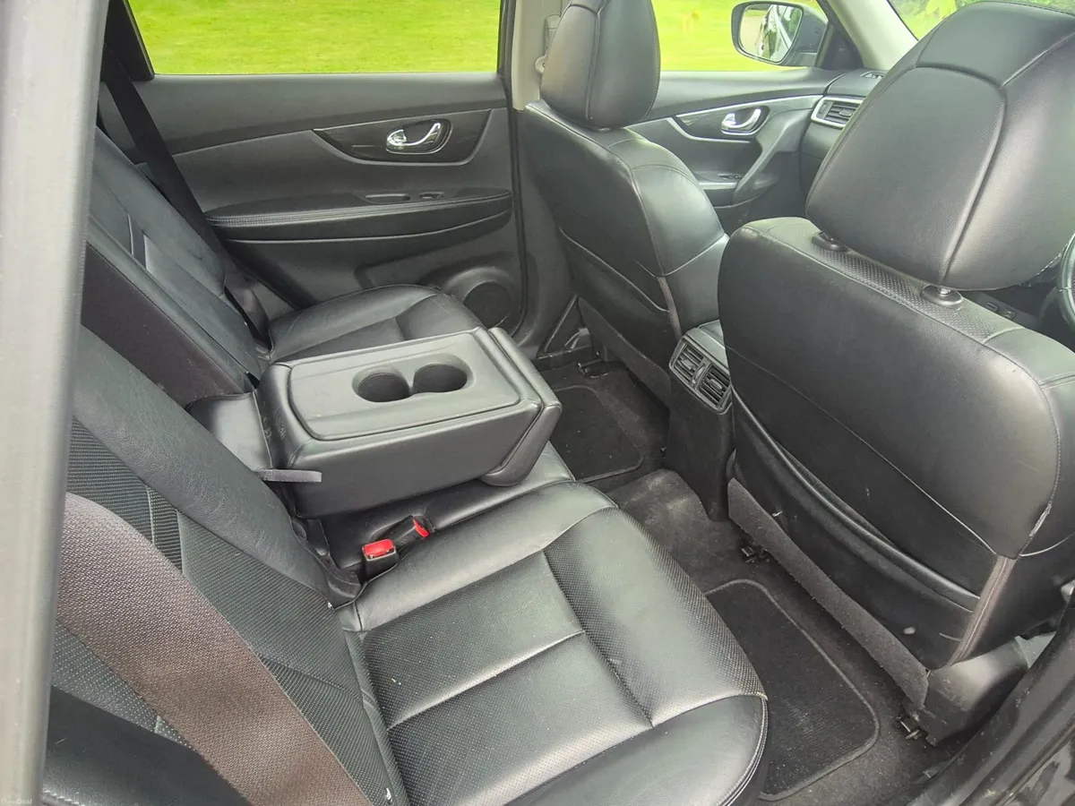 Nissan X-Trail 7 Seater - Image 2