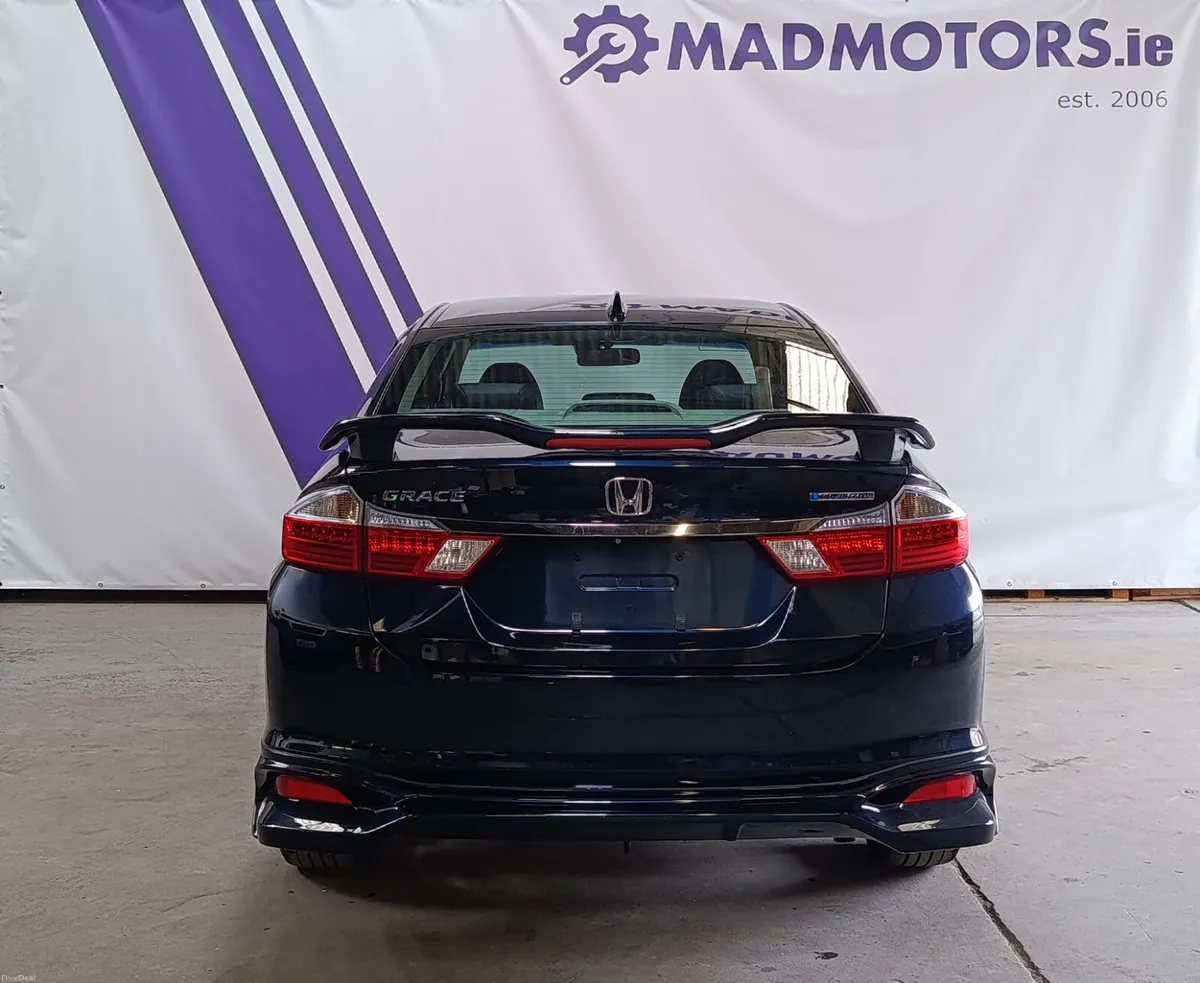 162 Honda Grace 1.5 Petrol Hybrid Automatic - Image 6